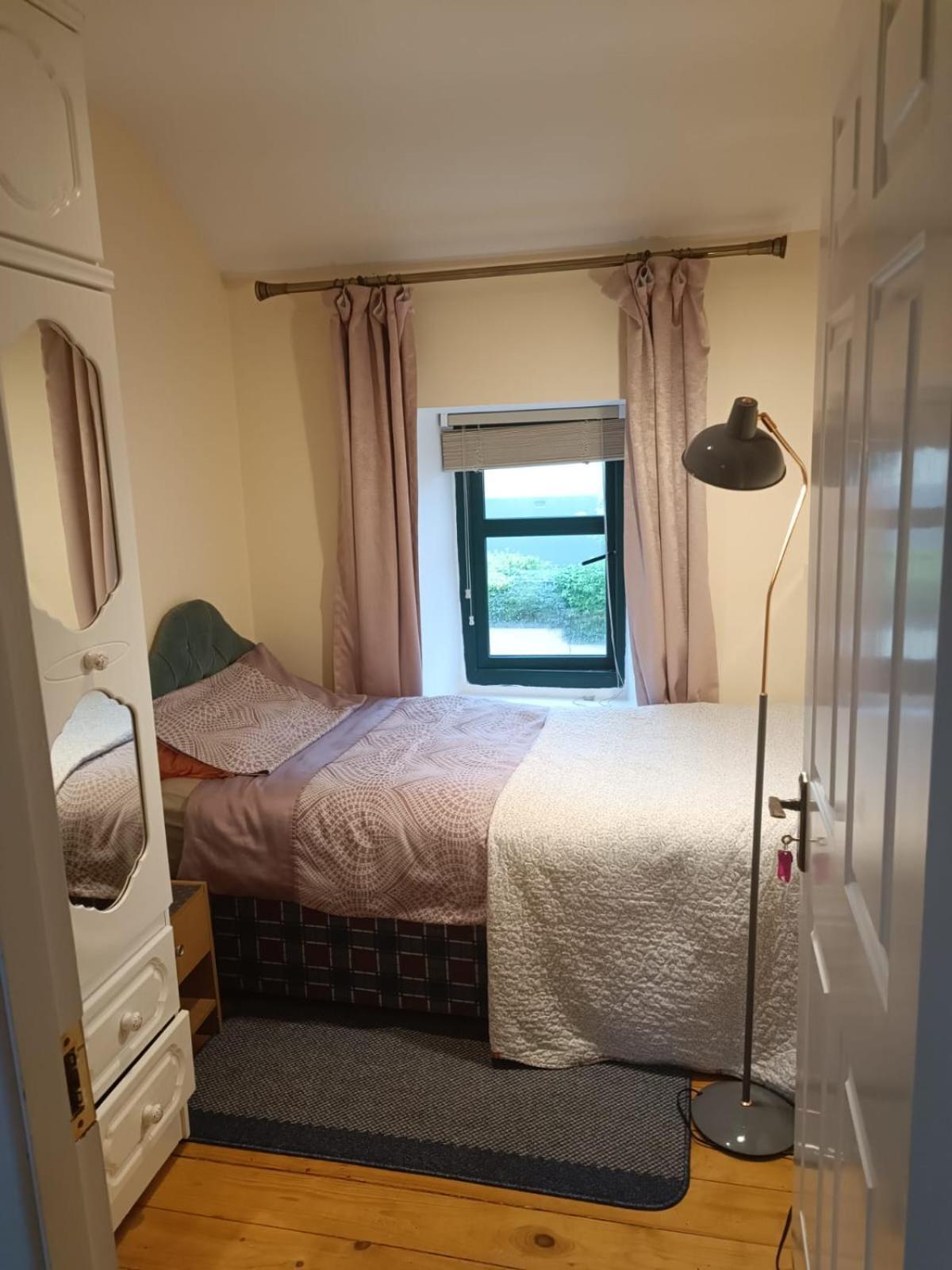 Bernie'S Place Castlebar Quarto foto