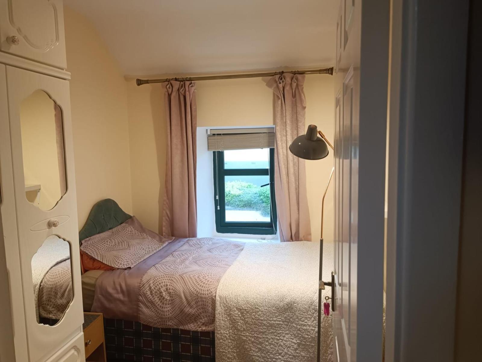 Bernie'S Place Castlebar Quarto foto