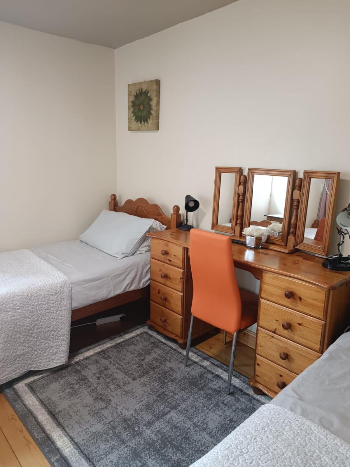 Bernie'S Place Castlebar Quarto foto