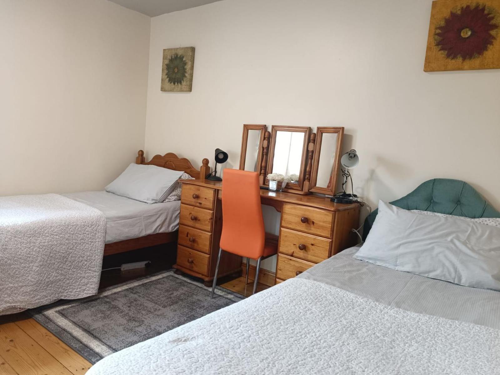 Bernie'S Place Castlebar Quarto foto